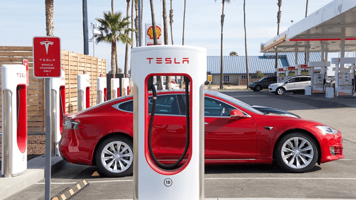 How Long Does a Tesla Battery Last